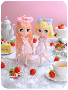 Junie Moonプロデュース Dear Darling fashion for dolls 「レースエプロン付きワンピースセット」発売です！